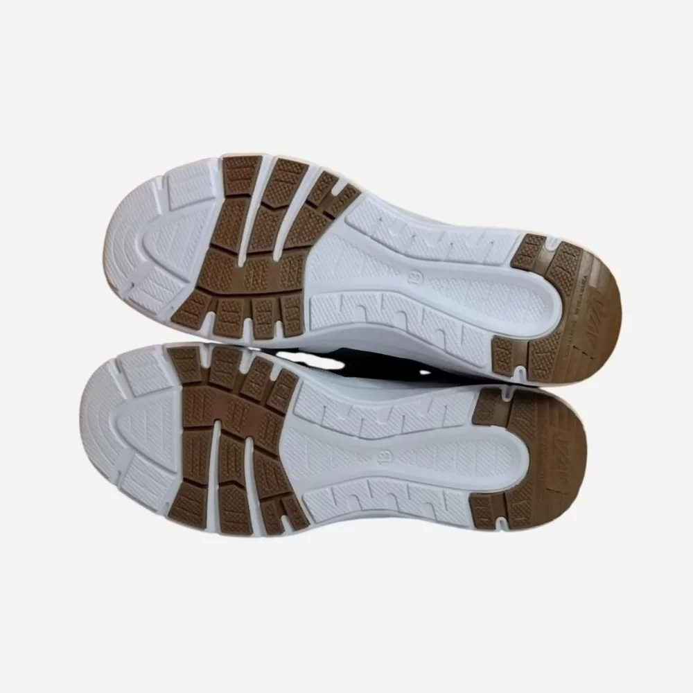 (NWT) Men's Avia Green and White Athletic Sneakers Size 13